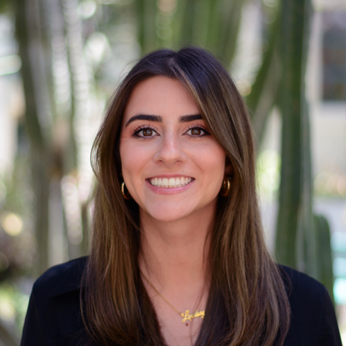 headshot of Lindsay Smith